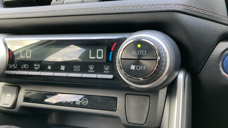 Toyota RAV4 2.5 VVT-i Hybrid Design 5dr CVT Hybrid Estate